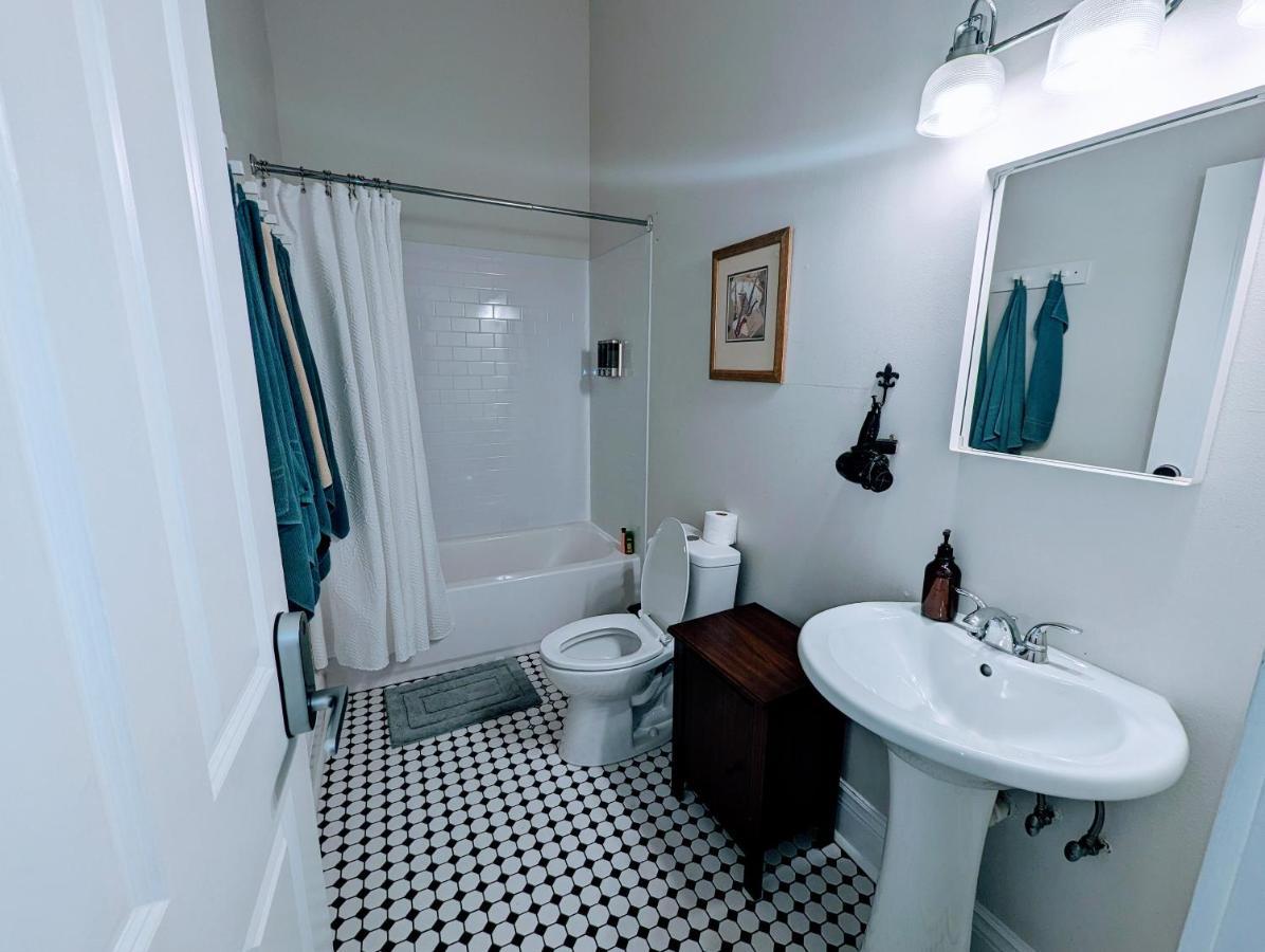 Royal Residence New Orleans Bagian luar foto